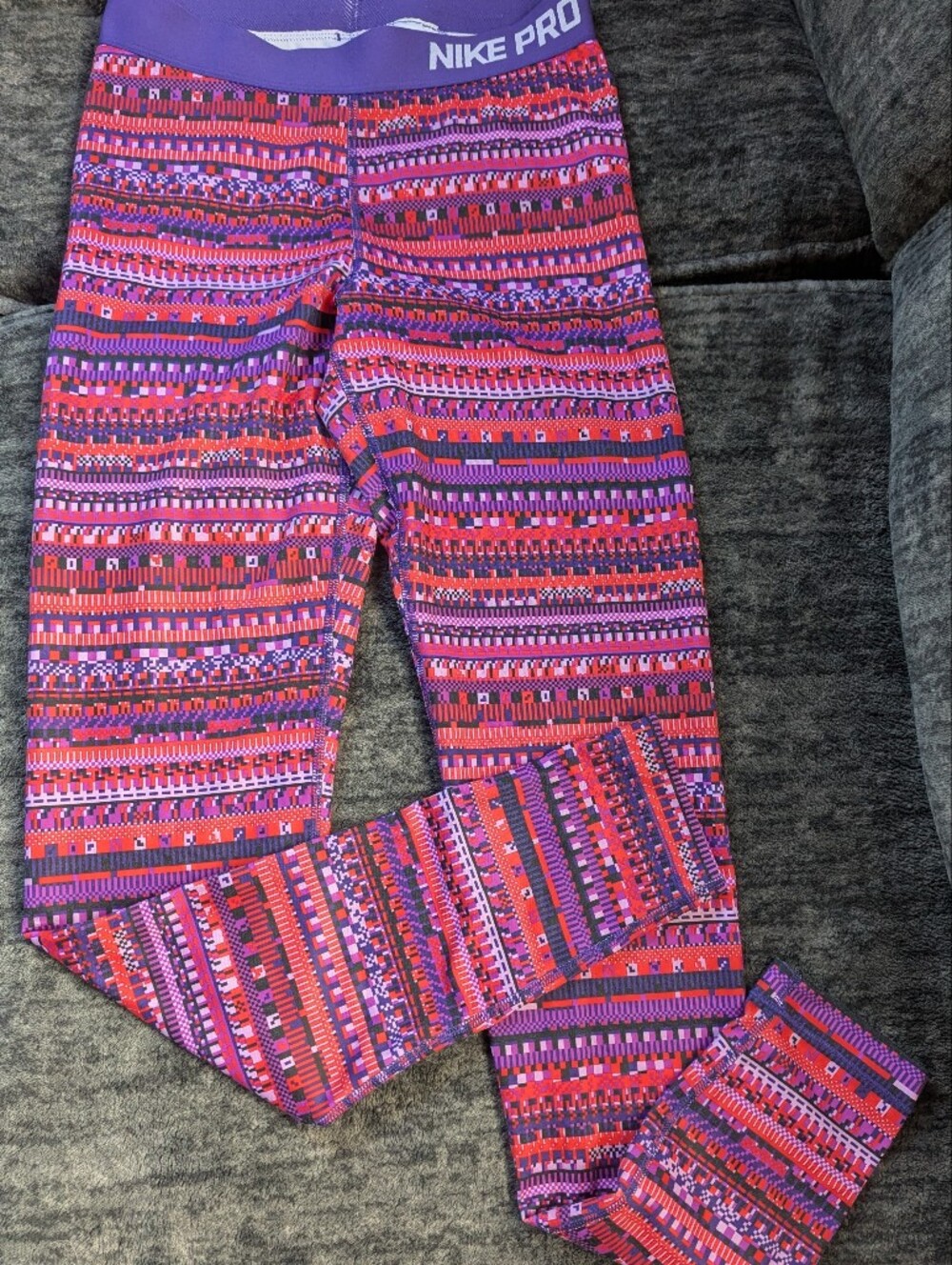 Nike Pro Pink and Purple Patterned Leggings - Picture 5 of 7